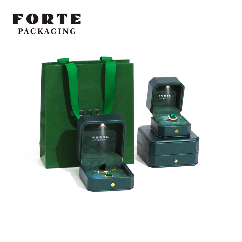 FORTE new green design LED jewelry packaging box high quality PU leather jewelry packing box with light 