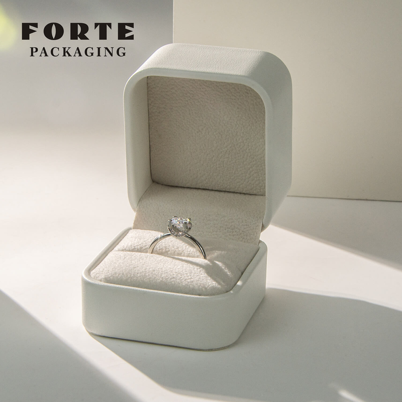 FORTE free sample Jewelry packaging Luxury Jewelri Boxes Necklace Pendant Ring white PU leather Jewellery Packaging With Custom Logo