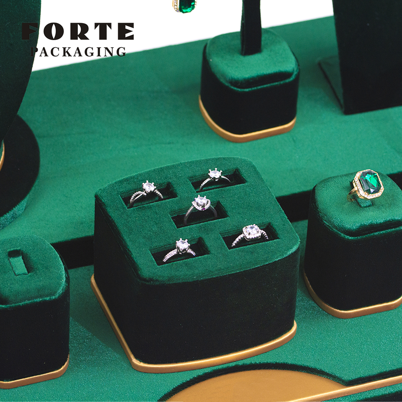 FORTE Customized Jewelry Display Fashion Green Necklace Stand Oem Display Sets