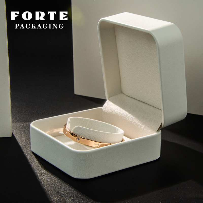 FORTE free sample Jewelry packaging Luxury Jewelri Boxes Necklace Pendant Ring white PU leather Jewellery Packaging With Custom Logo